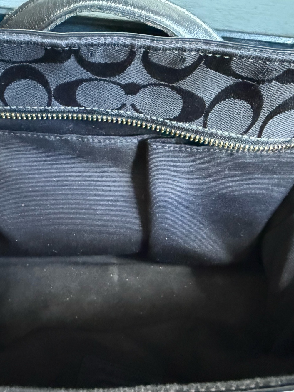 Classic Coach Black Signature-Pattern Tote Bag - Picture 9 of 10
